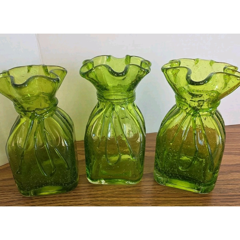 VTG LOT Art Glass Vase MCM Hand Blown Apple Green Bubble Bowtie Ribbon Ruffle